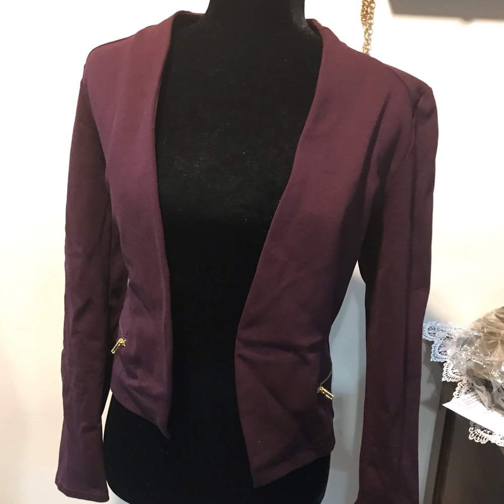 Burgundy blazer for women